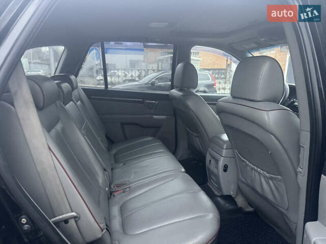 Черный Хендай Санта Фе, объемом двигателя 2.66 л и пробегом 223 тыс. км за 7900 $, фото 27 на Automoto.ua