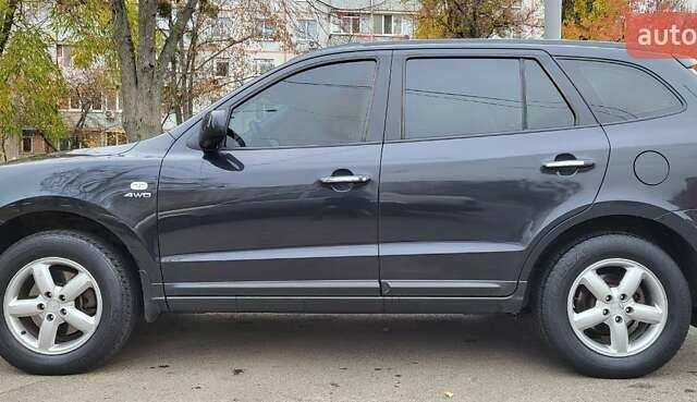 Черный Хендай Санта Фе, объемом двигателя 2.7 л и пробегом 182 тыс. км за 10000 $, фото 4 на Automoto.ua