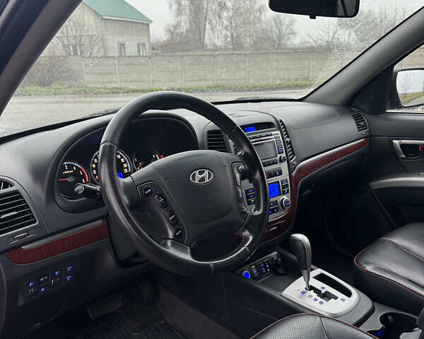 Чорний Хендай Санта Фе, об'ємом двигуна 2.2 л та пробігом 180 тис. км за 9800 $, фото 12 на Automoto.ua