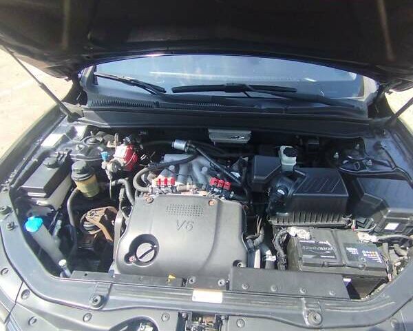 Черный Хендай Санта Фе, объемом двигателя 2.68 л и пробегом 300 тыс. км за 10200 $, фото 15 на Automoto.ua