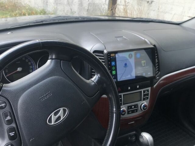 Черный Хендай Санта Фе, объемом двигателя 2.2 л и пробегом 317 тыс. км за 8900 $, фото 7 на Automoto.ua