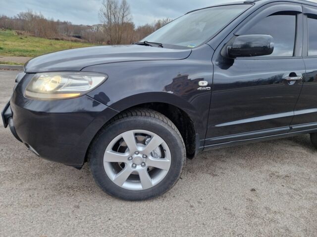 Черный Хендай Санта Фе, объемом двигателя 0 л и пробегом 217 тыс. км за 9300 $, фото 1 на Automoto.ua