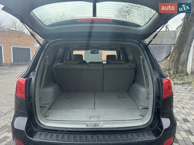 Черный Хендай Санта Фе, объемом двигателя 2.66 л и пробегом 223 тыс. км за 7900 $, фото 31 на Automoto.ua