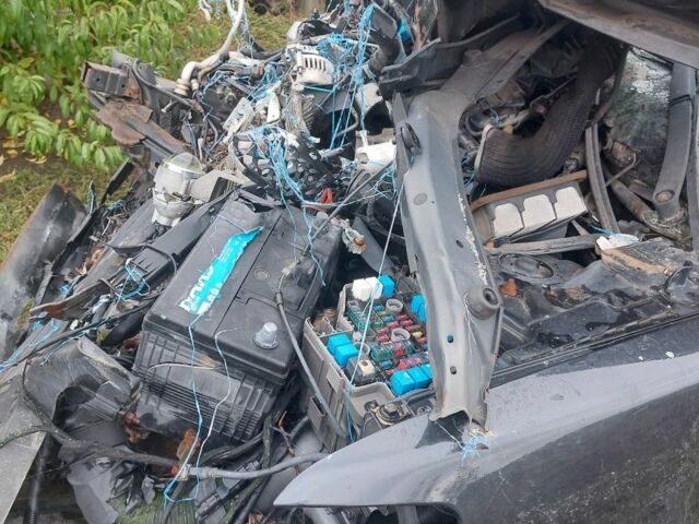 Хендай Санта Фе 2008 в Кропивницком (Кировограде) на Automoto.ua Черный Хендай Санта Фе, объемом двигателя 2.2 л и пробегом 280 тыс. км за 1800 $, фото 3 на Automoto.ua