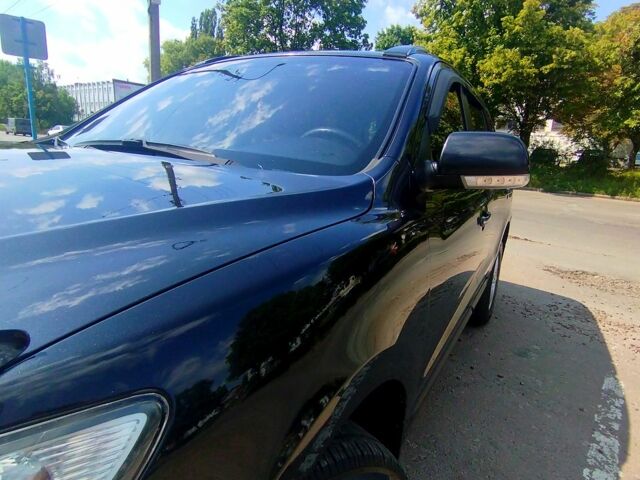 Черный Хендай Санта Фе, объемом двигателя 2.7 л и пробегом 300 тыс. км за 10200 $, фото 4 на Automoto.ua