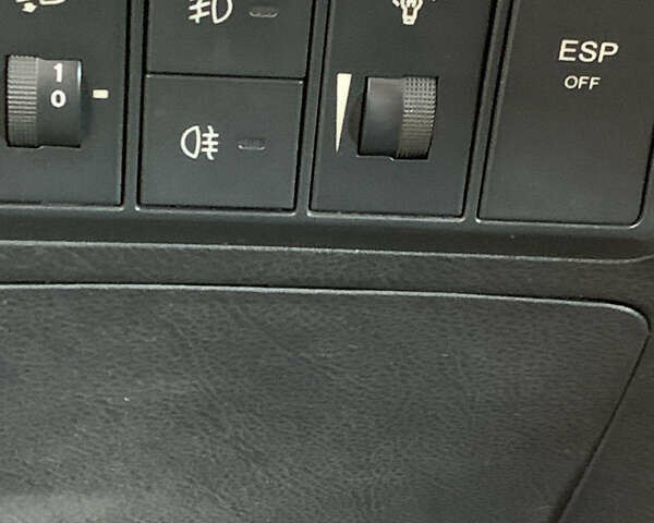 Черный Хендай Санта Фе, объемом двигателя 2.2 л и пробегом 245 тыс. км за 10500 $, фото 10 на Automoto.ua