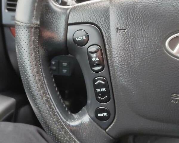 Чорний Хендай Санта Фе, об'ємом двигуна 2.2 л та пробігом 232 тис. км за 8950 $, фото 7 на Automoto.ua