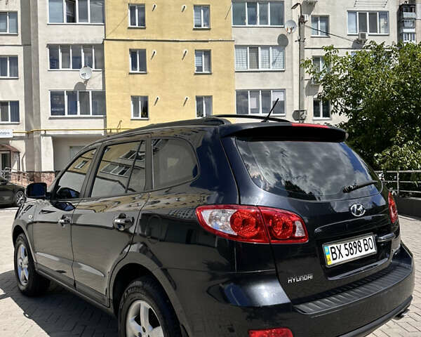 Черный Хендай Санта Фе, объемом двигателя 2.66 л и пробегом 241 тыс. км за 9700 $, фото 2 на Automoto.ua