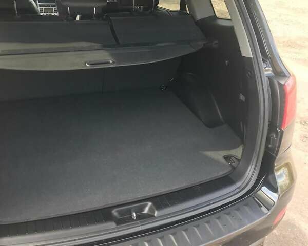 Черный Хендай Санта Фе, объемом двигателя 2.2 л и пробегом 264 тыс. км за 10800 $, фото 2 на Automoto.ua