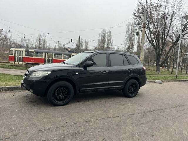 Черный Хендай Санта Фе, объемом двигателя 2.2 л и пробегом 250 тыс. км за 9200 $, фото 2 на Automoto.ua