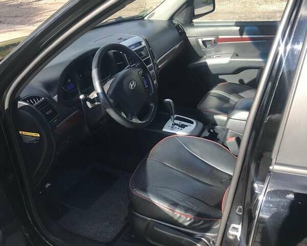 Черный Хендай Санта Фе, объемом двигателя 2.2 л и пробегом 264 тыс. км за 10800 $, фото 18 на Automoto.ua