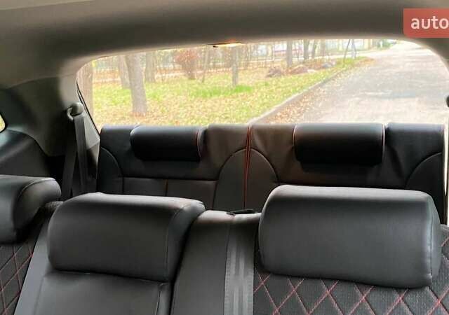 Черный Хендай Санта Фе, объемом двигателя 2.7 л и пробегом 307 тыс. км за 8900 $, фото 20 на Automoto.ua