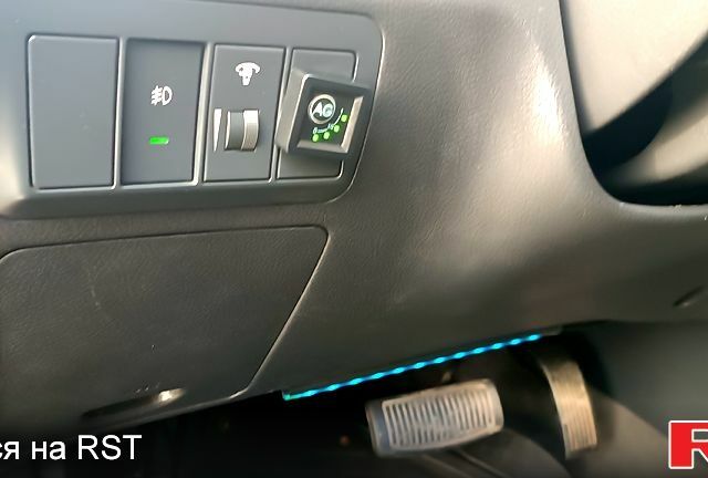 Черный Хендай Санта Фе, объемом двигателя 2.7 л и пробегом 107 тыс. км за 9300 $, фото 12 на Automoto.ua