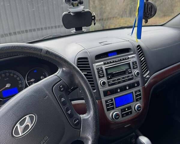 Чорний Хендай Санта Фе, об'ємом двигуна 2.19 л та пробігом 194 тис. км за 12100 $, фото 4 на Automoto.ua