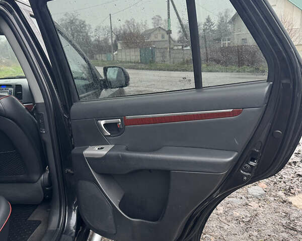 Чорний Хендай Санта Фе, об'ємом двигуна 2.2 л та пробігом 180 тис. км за 9800 $, фото 28 на Automoto.ua