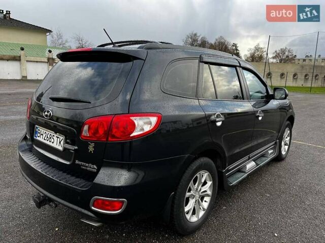Черный Хендай Санта Фе, объемом двигателя 2.19 л и пробегом 220 тыс. км за 12000 $, фото 25 на Automoto.ua