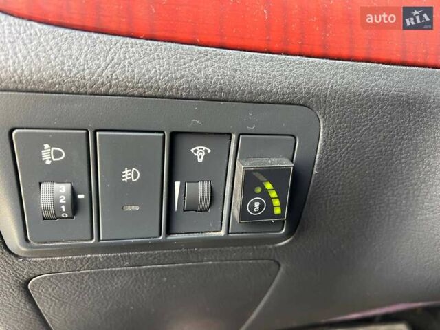 Черный Хендай Санта Фе, объемом двигателя 2.7 л и пробегом 208 тыс. км за 8700 $, фото 10 на Automoto.ua