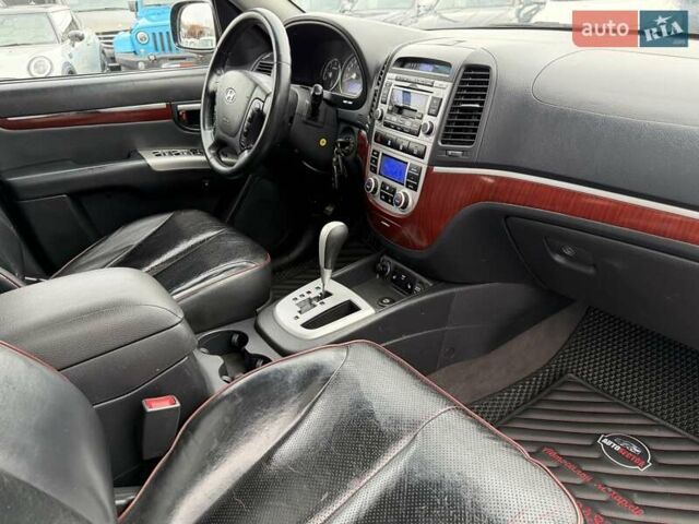 Черный Хендай Санта Фе, объемом двигателя 2.2 л и пробегом 280 тыс. км за 10700 $, фото 25 на Automoto.ua