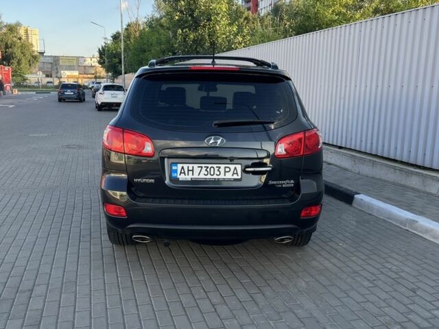 Черный Хендай Санта Фе, объемом двигателя 2.7 л и пробегом 112 тыс. км за 10300 $, фото 2 на Automoto.ua