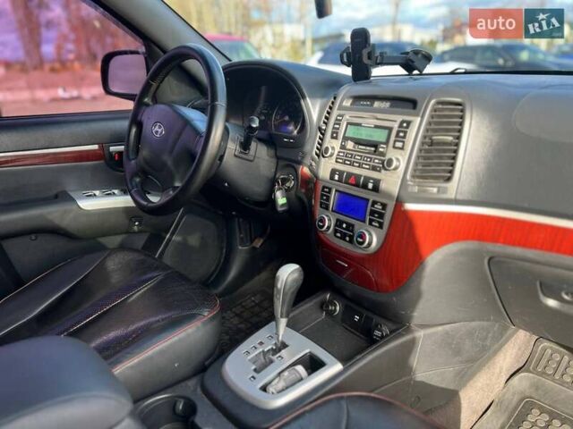 Черный Хендай Санта Фе, объемом двигателя 2.7 л и пробегом 208 тыс. км за 8700 $, фото 15 на Automoto.ua