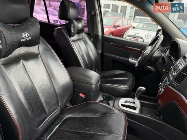 Черный Хендай Санта Фе, объемом двигателя 2.2 л и пробегом 280 тыс. км за 10700 $, фото 23 на Automoto.ua