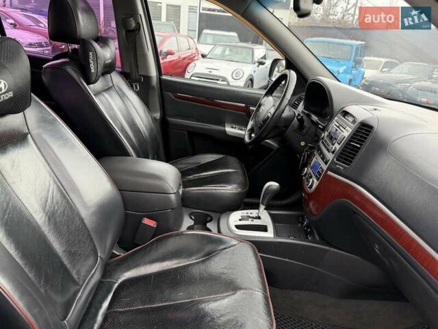 Черный Хендай Санта Фе, объемом двигателя 2.2 л и пробегом 280 тыс. км за 10700 $, фото 24 на Automoto.ua