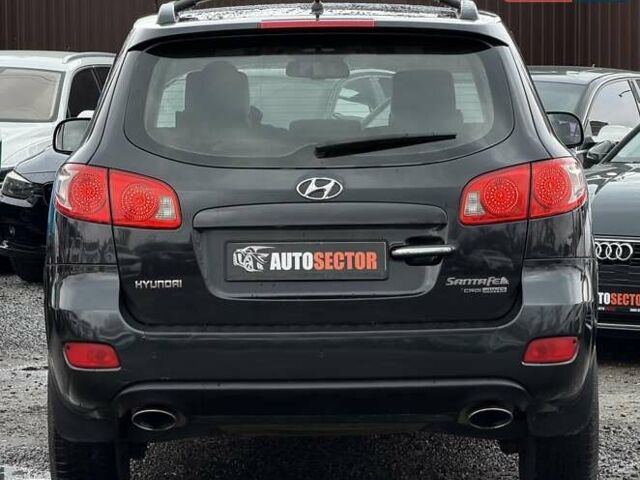 Черный Хендай Санта Фе, объемом двигателя 2.2 л и пробегом 280 тыс. км за 10700 $, фото 6 на Automoto.ua