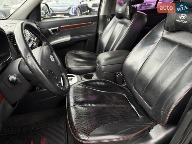 Черный Хендай Санта Фе, объемом двигателя 2.2 л и пробегом 280 тыс. км за 10700 $, фото 11 на Automoto.ua