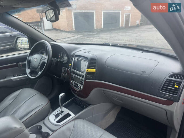 Черный Хендай Санта Фе, объемом двигателя 2.66 л и пробегом 223 тыс. км за 7900 $, фото 25 на Automoto.ua