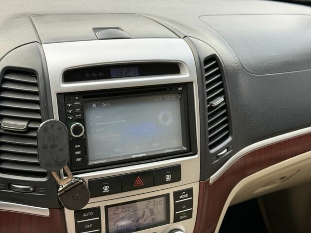 Чорний Хендай Санта Фе, об'ємом двигуна 2.2 л та пробігом 300 тис. км за 5100 $, фото 20 на Automoto.ua