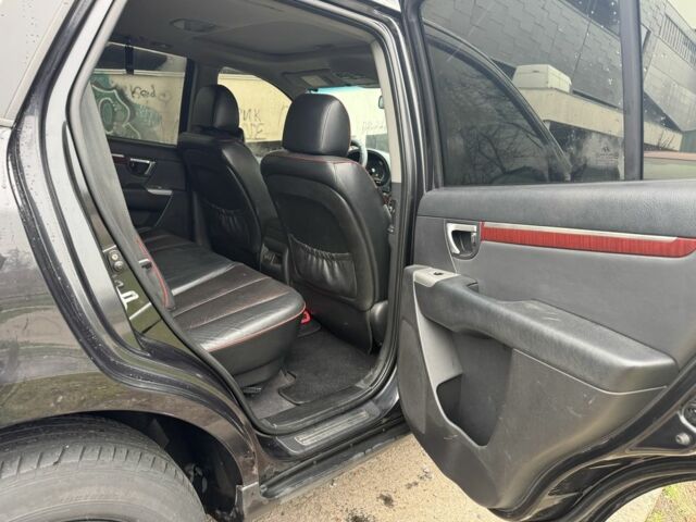 Черный Хендай Санта Фе, объемом двигателя 2.2 л и пробегом 250 тыс. км за 9200 $, фото 5 на Automoto.ua