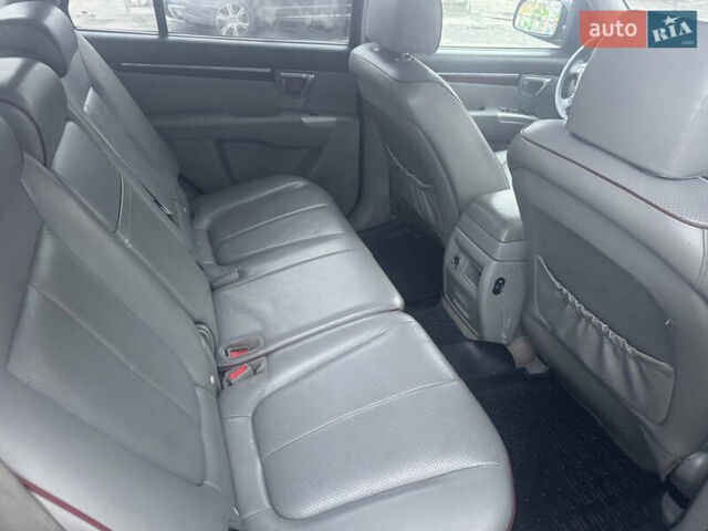 Черный Хендай Санта Фе, объемом двигателя 2.66 л и пробегом 223 тыс. км за 7900 $, фото 28 на Automoto.ua