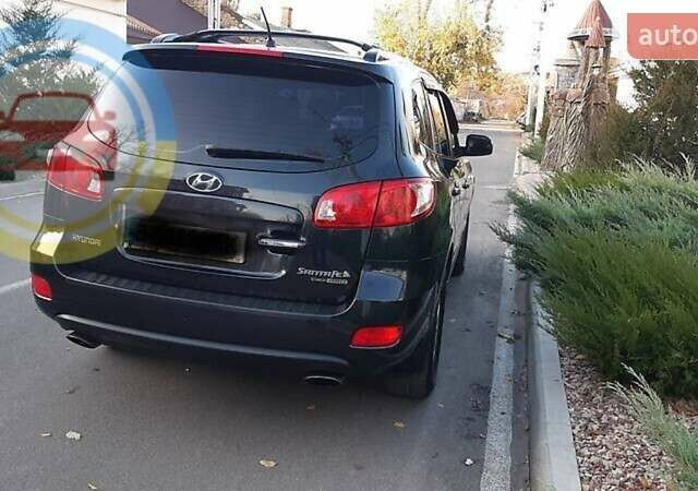 Черный Хендай Санта Фе, объемом двигателя 2.2 л и пробегом 230 тыс. км за 10700 $, фото 6 на Automoto.ua