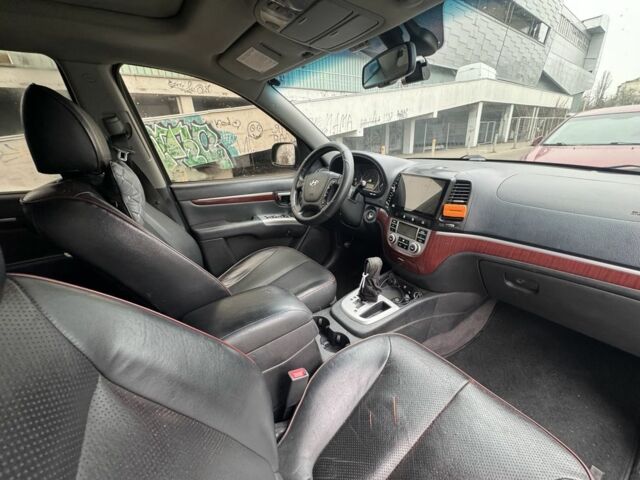 Черный Хендай Санта Фе, объемом двигателя 2.2 л и пробегом 250 тыс. км за 9200 $, фото 8 на Automoto.ua