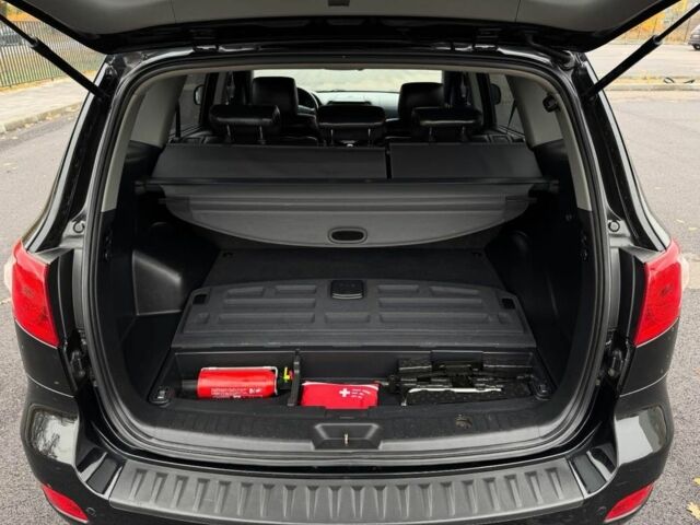 Черный Хендай Санта Фе, объемом двигателя 2.2 л и пробегом 248 тыс. км за 9900 $, фото 18 на Automoto.ua