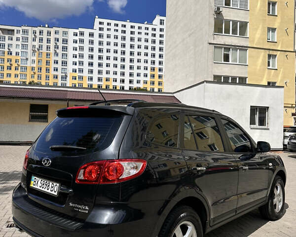 Черный Хендай Санта Фе, объемом двигателя 2.66 л и пробегом 241 тыс. км за 9700 $, фото 4 на Automoto.ua