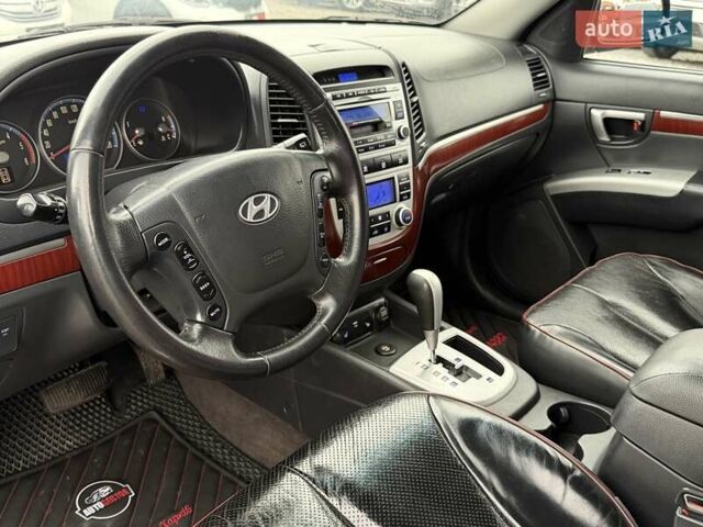Черный Хендай Санта Фе, объемом двигателя 2.2 л и пробегом 280 тыс. км за 10700 $, фото 14 на Automoto.ua