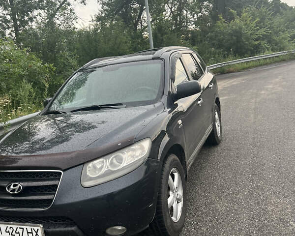 Черный Хендай Санта Фе, объемом двигателя 2.2 л и пробегом 260 тыс. км за 10000 $, фото 2 на Automoto.ua