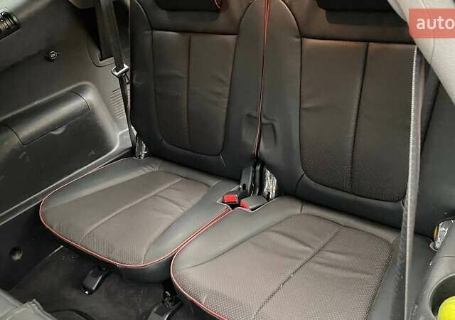 Черный Хендай Санта Фе, объемом двигателя 2.7 л и пробегом 307 тыс. км за 8900 $, фото 19 на Automoto.ua