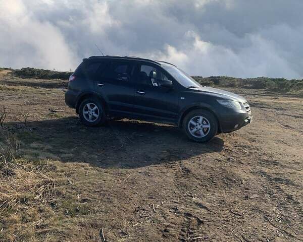 Черный Хендай Санта Фе, объемом двигателя 2.19 л и пробегом 220 тыс. км за 10000 $, фото 13 на Automoto.ua