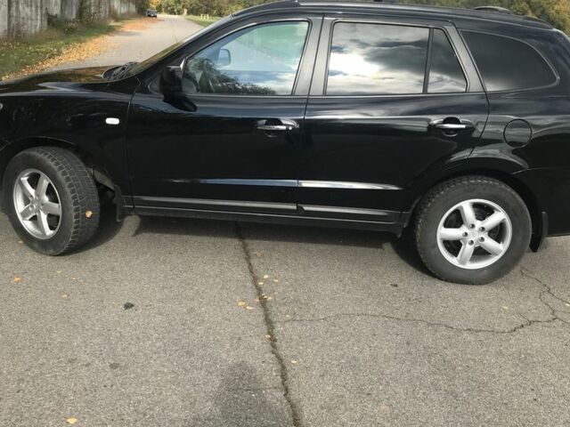 Черный Хендай Санта Фе, объемом двигателя 2.2 л и пробегом 317 тыс. км за 8900 $, фото 5 на Automoto.ua