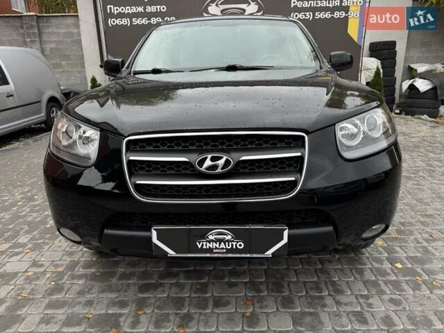 Черный Хендай Санта Фе, объемом двигателя 2.7 л и пробегом 361 тыс. км за 8300 $, фото 6 на Automoto.ua