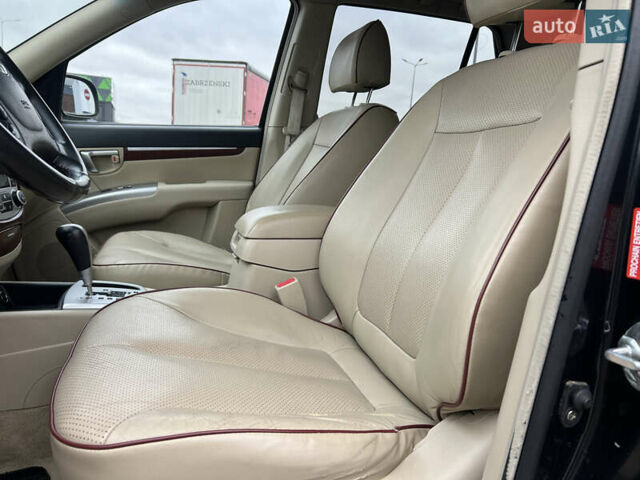 Черный Хендай Санта Фе, объемом двигателя 2.2 л и пробегом 207 тыс. км за 10500 $, фото 51 на Automoto.ua