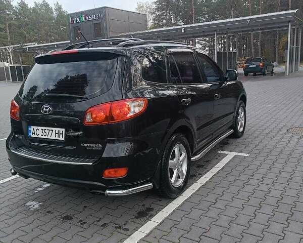 Черный Хендай Санта Фе, объемом двигателя 2.19 л и пробегом 269 тыс. км за 11500 $, фото 3 на Automoto.ua