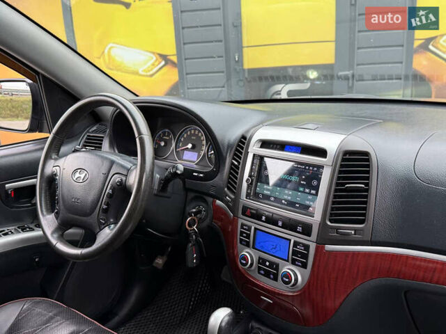 Черный Хендай Санта Фе, объемом двигателя 2.2 л и пробегом 159 тыс. км за 11300 $, фото 25 на Automoto.ua