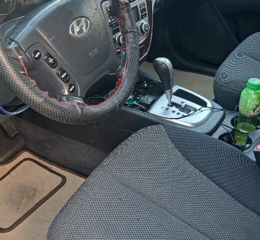 Черный Хендай Санта Фе, объемом двигателя 0 л и пробегом 320 тыс. км за 5200 $, фото 8 на Automoto.ua