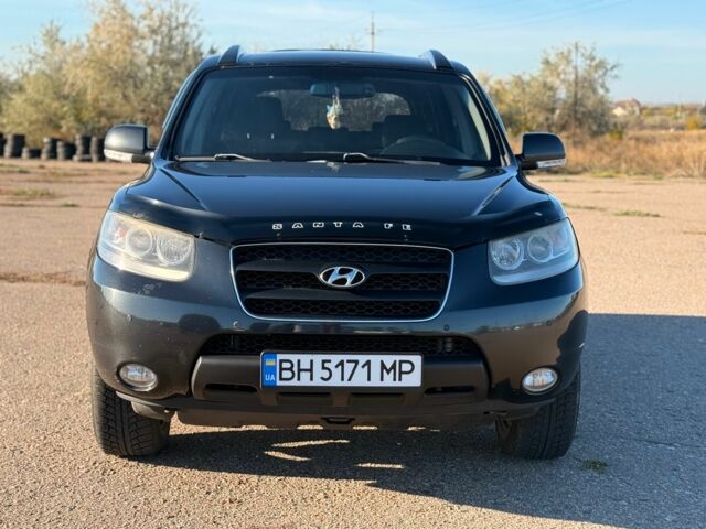 Черный Хендай Санта Фе, объемом двигателя 2.2 л и пробегом 270 тыс. км за 10500 $, фото 1 на Automoto.ua