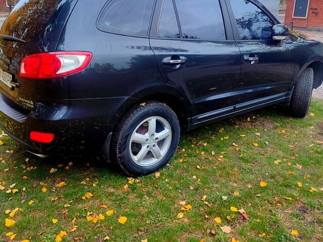 Чорний Хендай Санта Фе, об'ємом двигуна 2.7 л та пробігом 302 тис. км за 9100 $, фото 4 на Automoto.ua