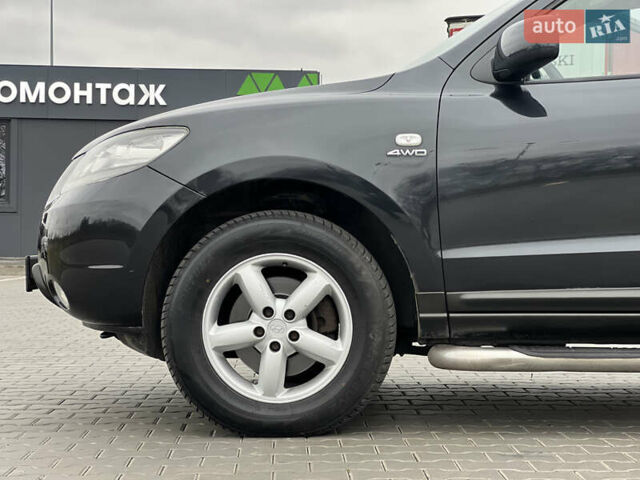 Черный Хендай Санта Фе, объемом двигателя 2.2 л и пробегом 207 тыс. км за 10500 $, фото 12 на Automoto.ua