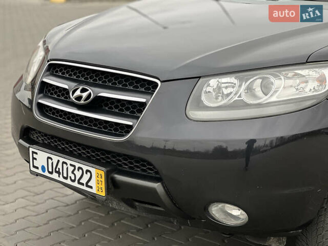 Черный Хендай Санта Фе, объемом двигателя 2.2 л и пробегом 207 тыс. км за 10500 $, фото 43 на Automoto.ua